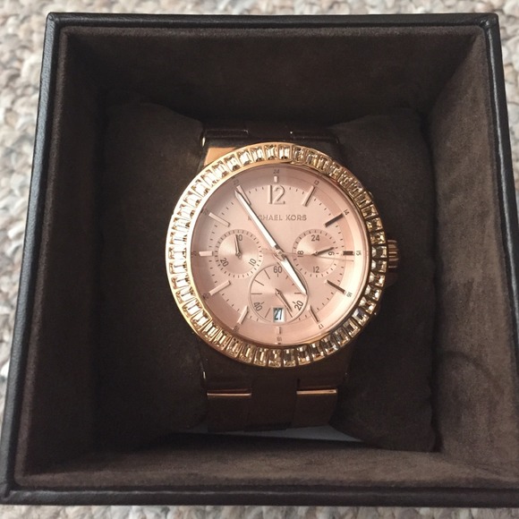 SOLDDD Michael Kors Rose Gold Watch - Picture 1 of 3