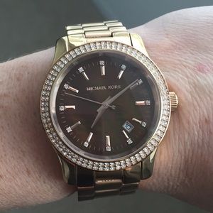 Michael kors rose gold watch