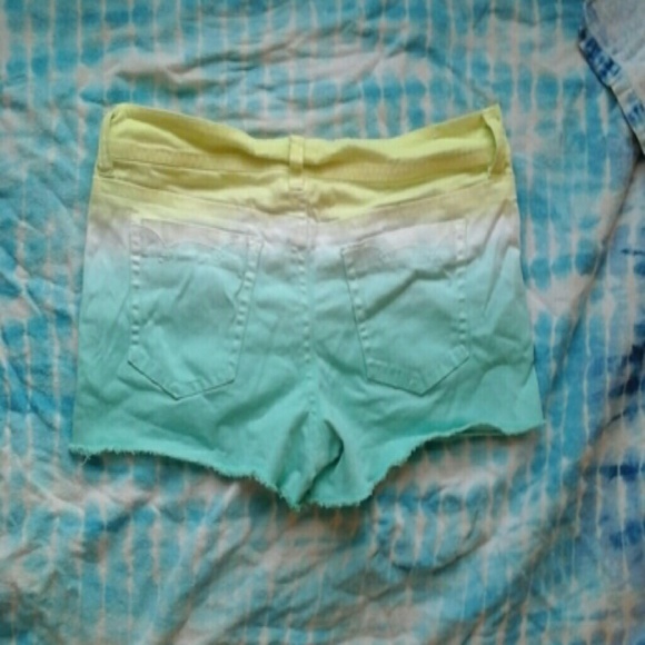 Shorts - Picture 2 of 2