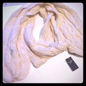 Abercrombie & Fitch scarf
