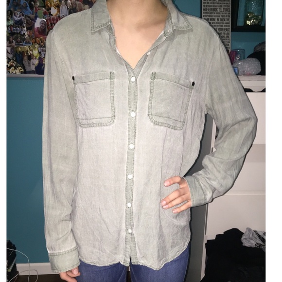 Button-up collared light green top