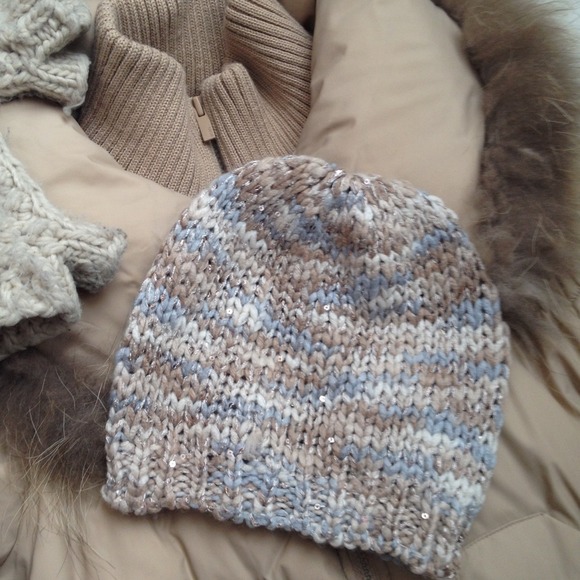Knit Beanie NWOT