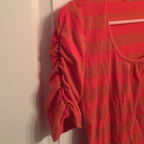 Maurices shirt - Picture 4 of 4