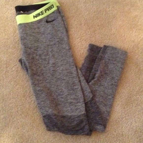 Nike Pants - Nike Pro Winter Running Tights