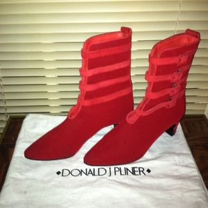 Donald Pliner boots