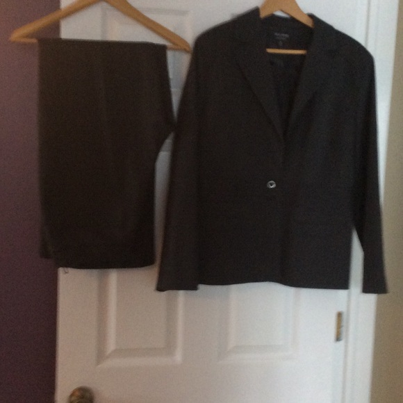 Women's paint suit