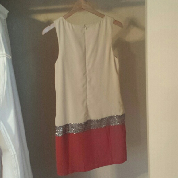 Dress - Picture 4 of 4