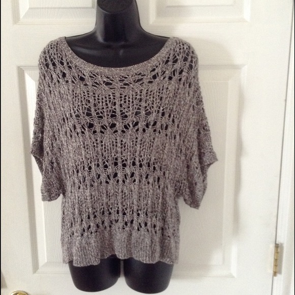 Oversized crop sweater