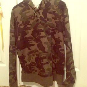 Camo sweatshirt