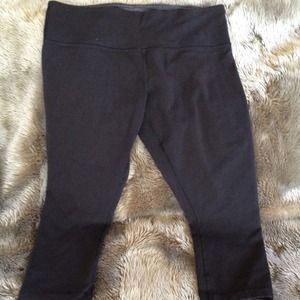 Lululemon Capri pants