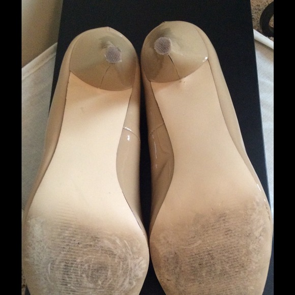 Steve Madden 3 inch Nude Pumps - Picture 3 of 3