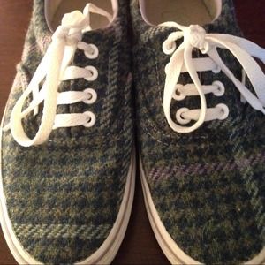 Houndstooth Vans