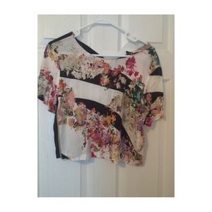 Forever 21 Floral Short-sleeve Shirt
