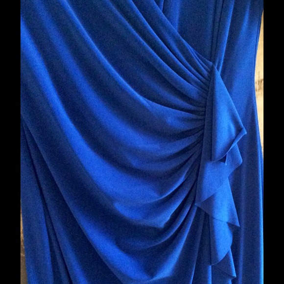 Blue Deep V fitted dress with Ruching - Picture 2 of 2