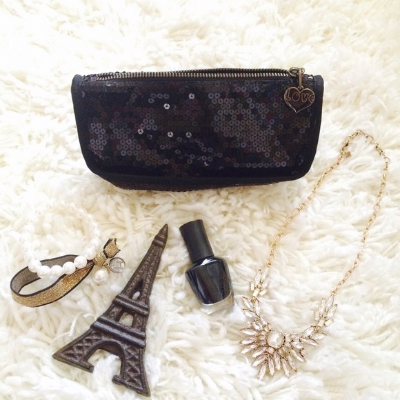 GAP Accessories - Gap Black Sequined Zipper Pouch!