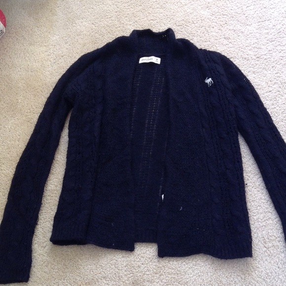 navy cardigan from Abercrombie 💗