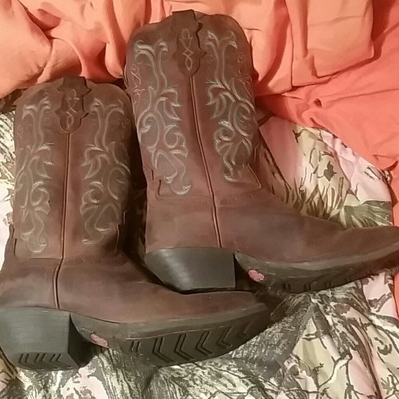 BRAND NEW W/O TAGS Justin 6.5