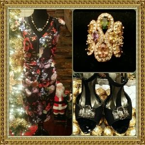 🎉🎉HP 6/29🎉🎉Beautiful flowers print Dress