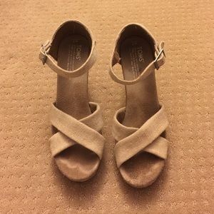 Tan Toms Wedges