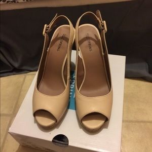 Really cute and comfortable wedges