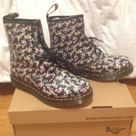 Floral Dr. AirWair Martens