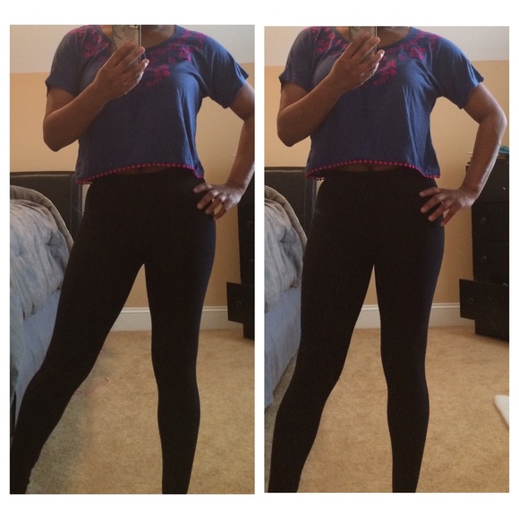 SALE❗️Cream and blue shirt - Picture 3 of 4