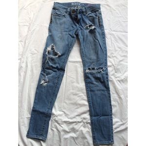 Roxy destroyed jeans