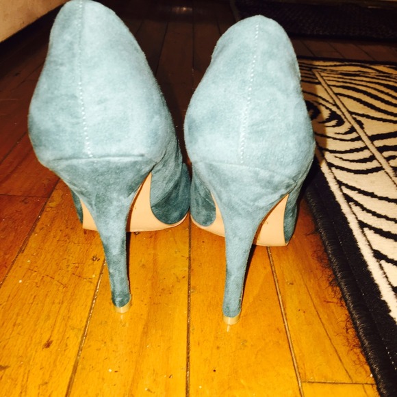 Teal pointy heels - Picture 2 of 2