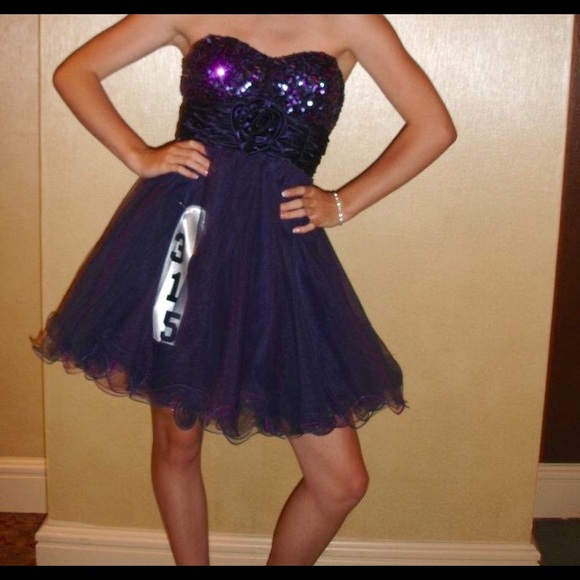 💜LIKE NEW💜 short purple sparkle dress - Picture 1 of 4