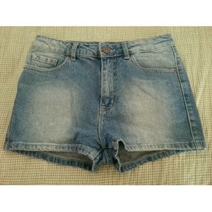 Highwaisted BDG shorts