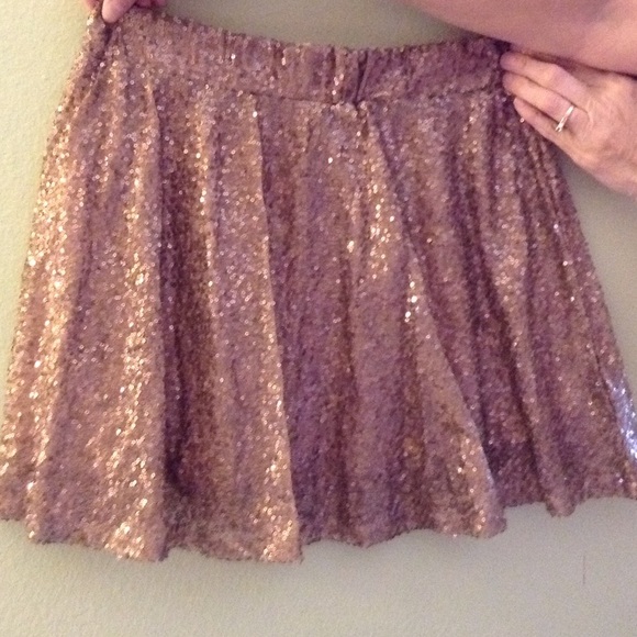 Brown skirt with copper sequence