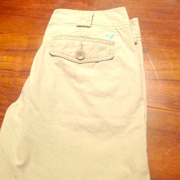 Khaki American Eagle shorts
