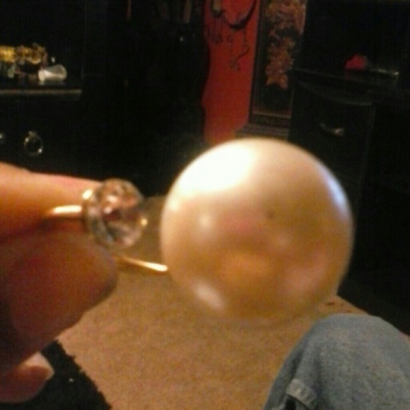 Ring - Picture 2 of 2