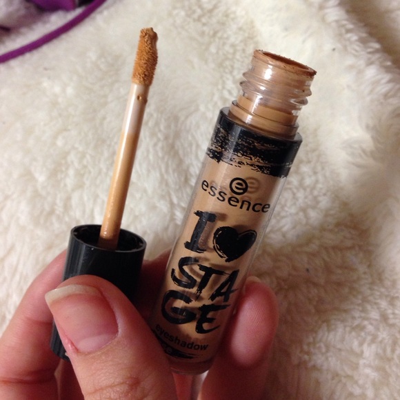 Eyeshadow Base - Picture 4 of 4