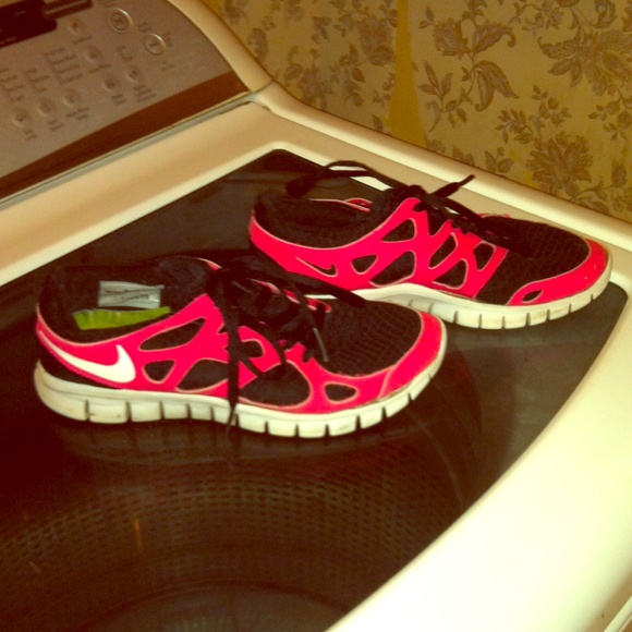 Pink & Black free runs 💗