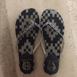 House of Harlow 1960 Carter Flip Flops