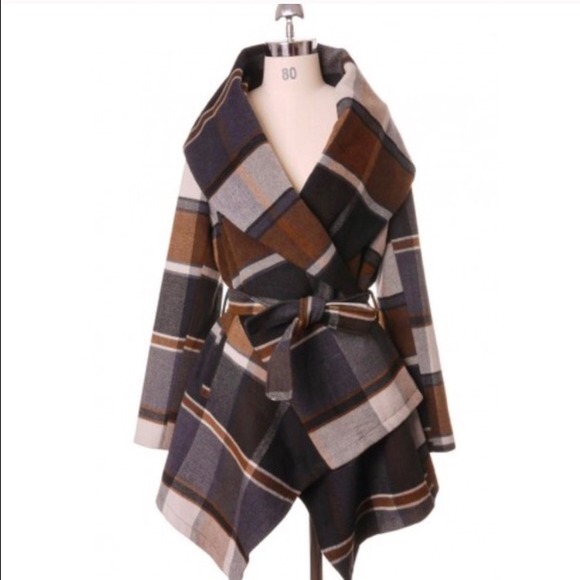 🚫SOLD🚫 Plaid Coat - Picture 3 of 4