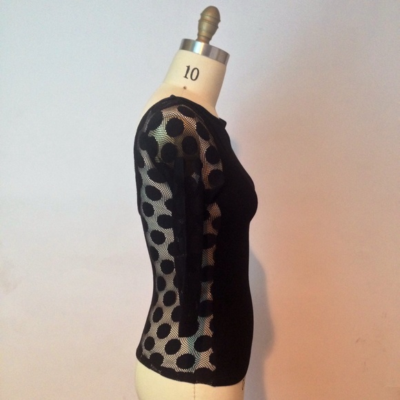🔥SALE🔥NWT Sheer Polka-dot Top - Picture 4 of 4