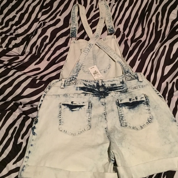 SOLD . - Picture 2 of 2