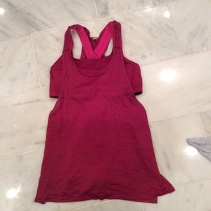 Lululemon top