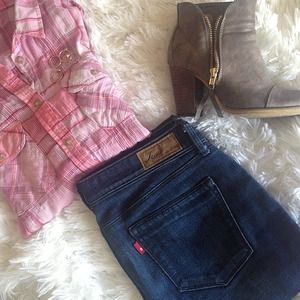 ✨Dark skinny Levi's