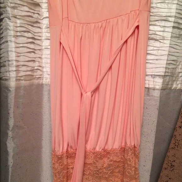 Dress/top - Picture 2 of 2