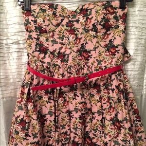 Fun spring/ summer dress