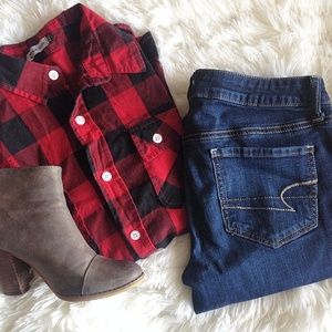 Distressed skinny jeans