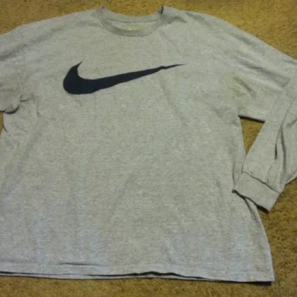 Nike long seelve shirt