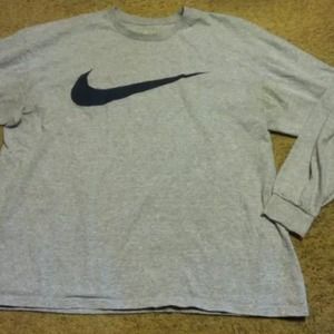 Nike long seelve shirt