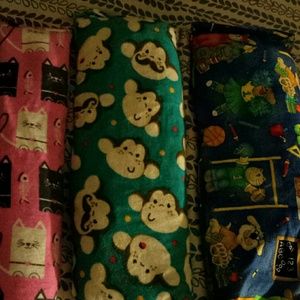 Bundle...3 Corn bags and m&m tshirt