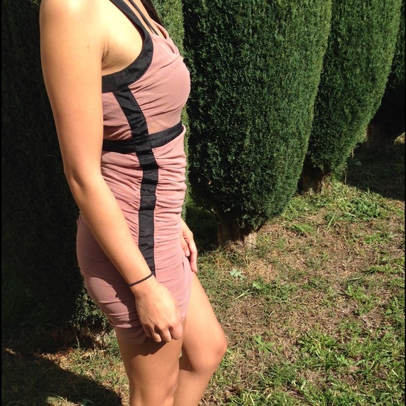 Chiffon rose color dress by Lush - Picture 2 of 4