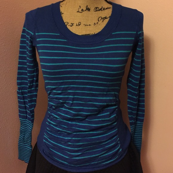 Sweater - Picture 2 of 2