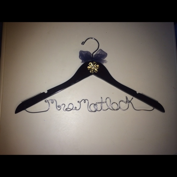 Wooden hanger